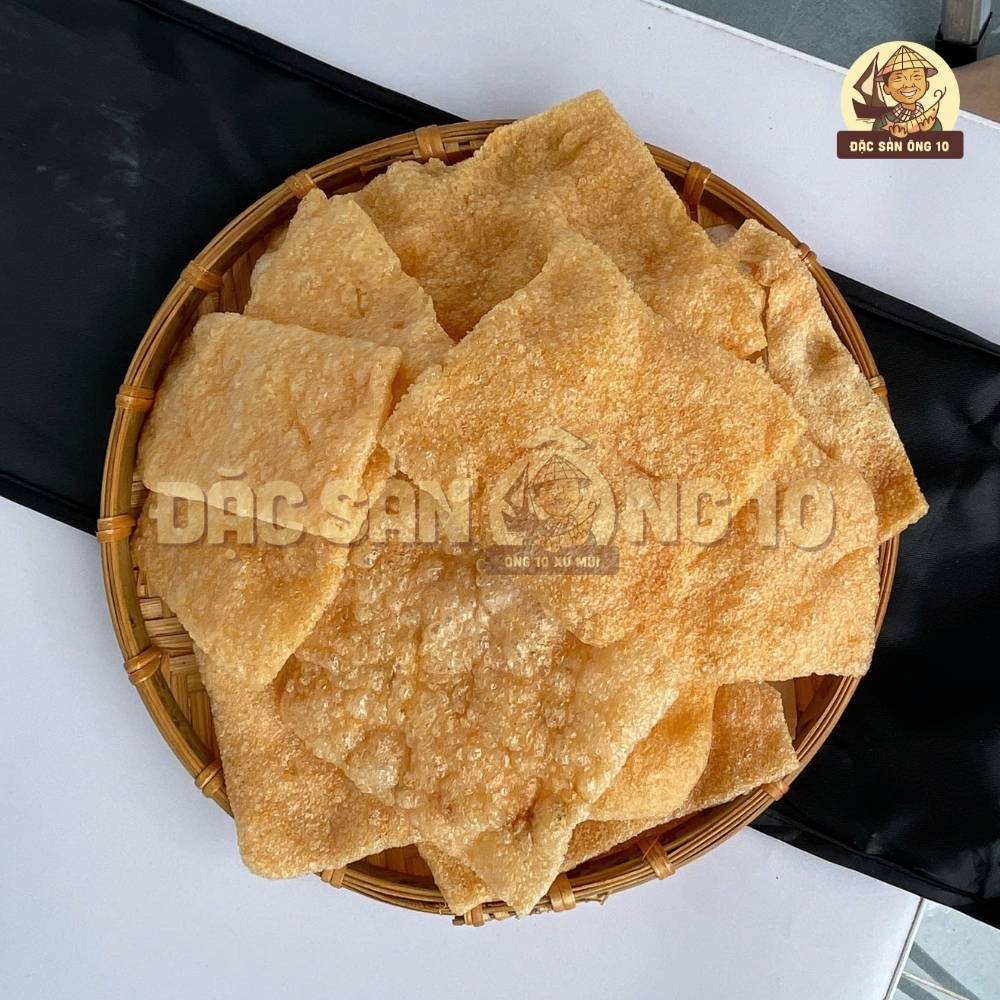 Bánh Phồng Tôm Ông 10 Cà Mau – Đặc Sản Năm Căn Xứ Mũi Ngon Chuẩn 3 Bánh phồng tôm Ông 10 Cà Mau chiên giòn xốp hấp dẫn